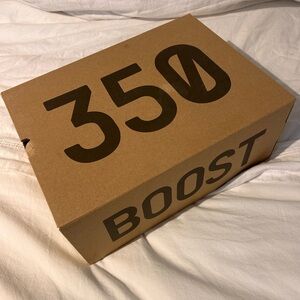 Yeezy Boost 350 V2 “Onyx”, US size 8 (HQ4540).